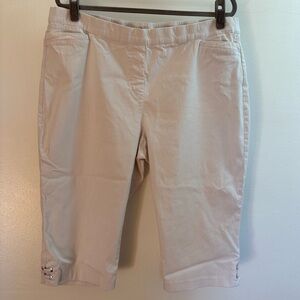 Love Scarlet White Stretch Capri Pants 20